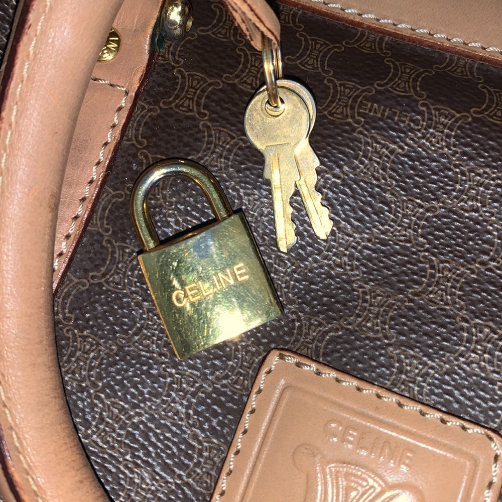 💯 AUTH CELINE Macadam Travel Bag - Picture 17 of 17